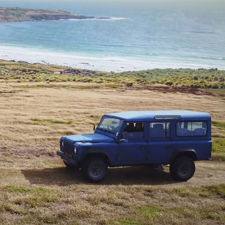 4WD by coastline